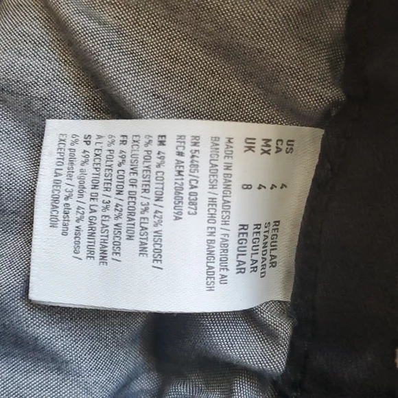 American Eagle Black Distressed Super Stretch  Mid Rise Jegging Size 4 Waist 27 - Picture 4 of 6